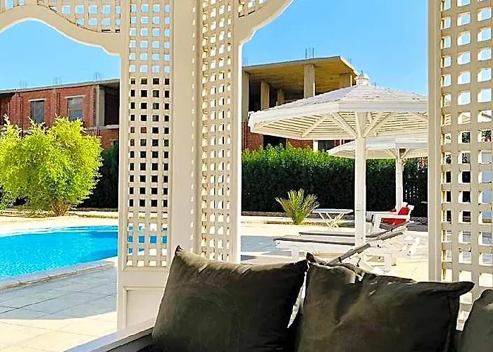 Cherry Mit Pool Anlagen الغردقة